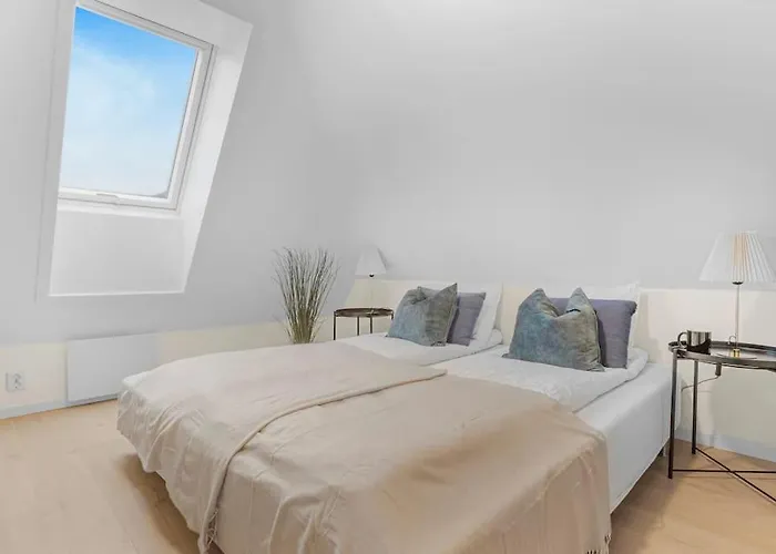 New! Huge Modern Apartment! Fit For Two Families! * 베르겐