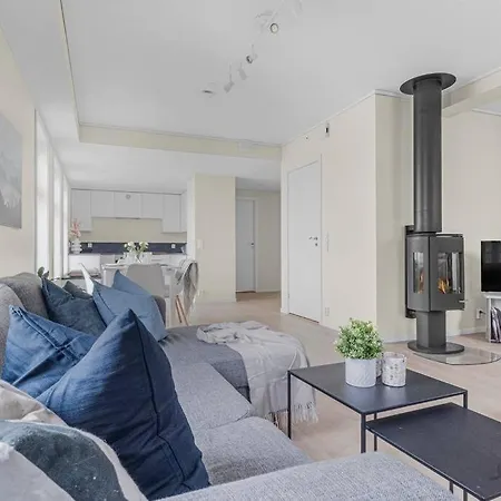 New! Huge Modern Apartment! Fit For Two Families! Apartment Bergen