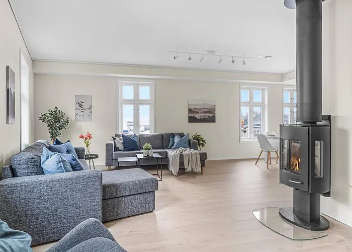 New! Huge Modern Apartment! Fit For Two Families! Apartament Bergen