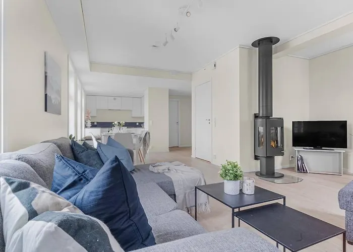 New! Huge Modern Apartment! Fit For Two Families! Apartment Bergen