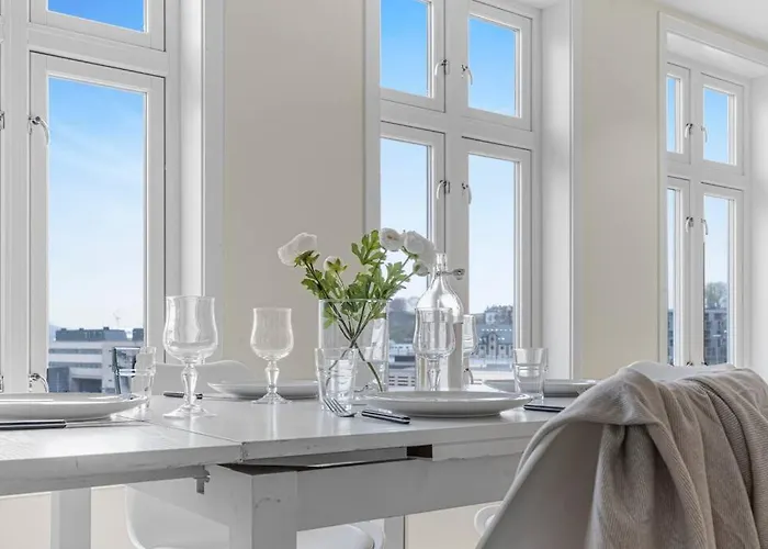 New! Huge Modern Apartment! Fit For Two Families!